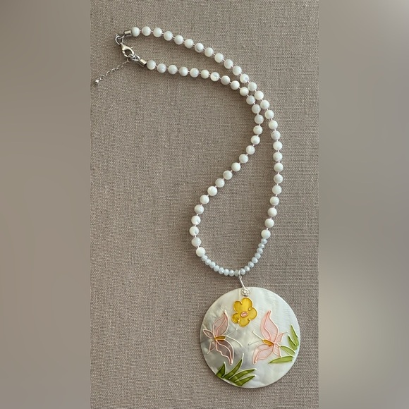 24 inch Mother of Pearl Necklace NWOT - Picture 10 of 16